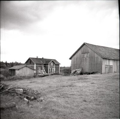 Taipale 1956, Kuva P.Suramo, EtelÃ¤-Karjalan museo (kuvat ja esineet)
Tila halottu HÃ¤kÃ¤miehen tilasta 1899. Omistaja Tauno Tuhkanen
