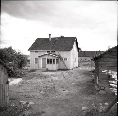 SunninmÃ¤ki 1956, Kuva P.Suramo, EtelÃ¤-Karjalan museo (kuvat ja esineet)
Tila yksi Laakon kantatiloja. PerinnÃ¶ksiosto tapahtui 1864. Omistaja Kalervo Nisonen
