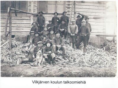 VilkjÃ¤rven koulun talkoomiehiÃ¤
KeitÃ¤ mahtavat olla?
